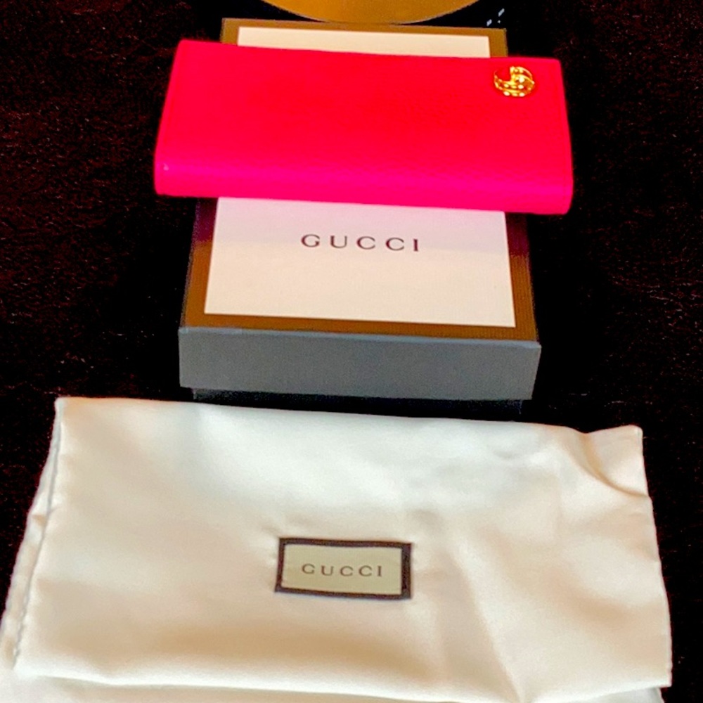 GUCCI  PHONE CASE